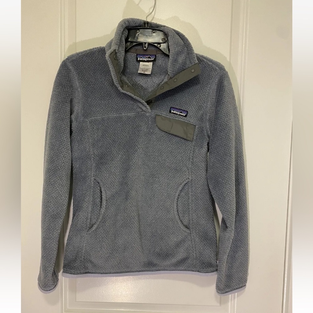 Patagonia Women's Light Gray Fleece Pullover